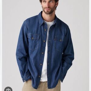 Levi's Relaxed Fit Western Blue Denim Shirt NWT Medium